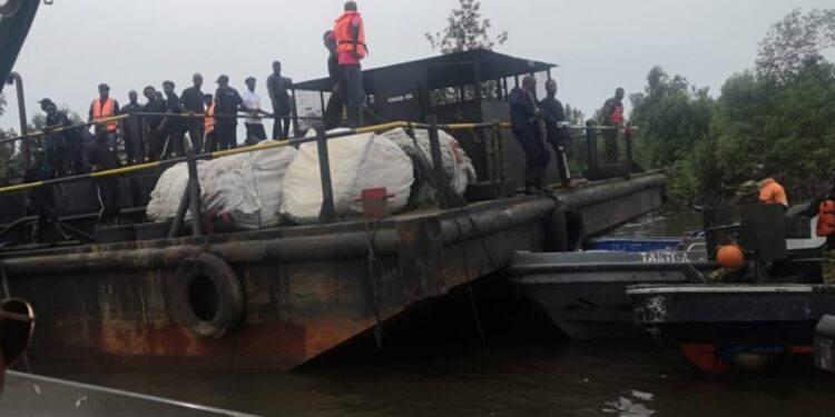 Six Oil Thieves Nabbed In Warri, Barge Destroyed