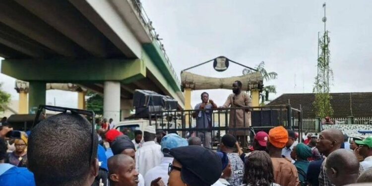 Protest ‘ll Continue Until Makinde Addresses us – Oyo State Workers