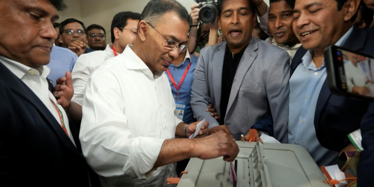 Bangladesh Nationalists Celebrate Landslide Win, Islamists Cry Foul Over Election Results