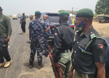Police raid Enugu hotspots, recover firearm, detain 15 in anti-crime crackdown