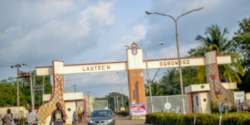 LAUTECH mourns as six nursing students die in road crash on way to exams