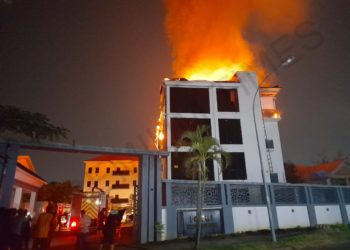 Firefighters contain blaze at hotel in Abuja