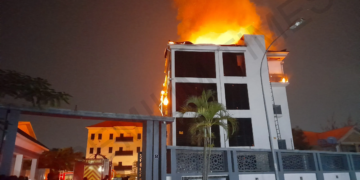 Firefighters contain blaze at hotel in Abuja