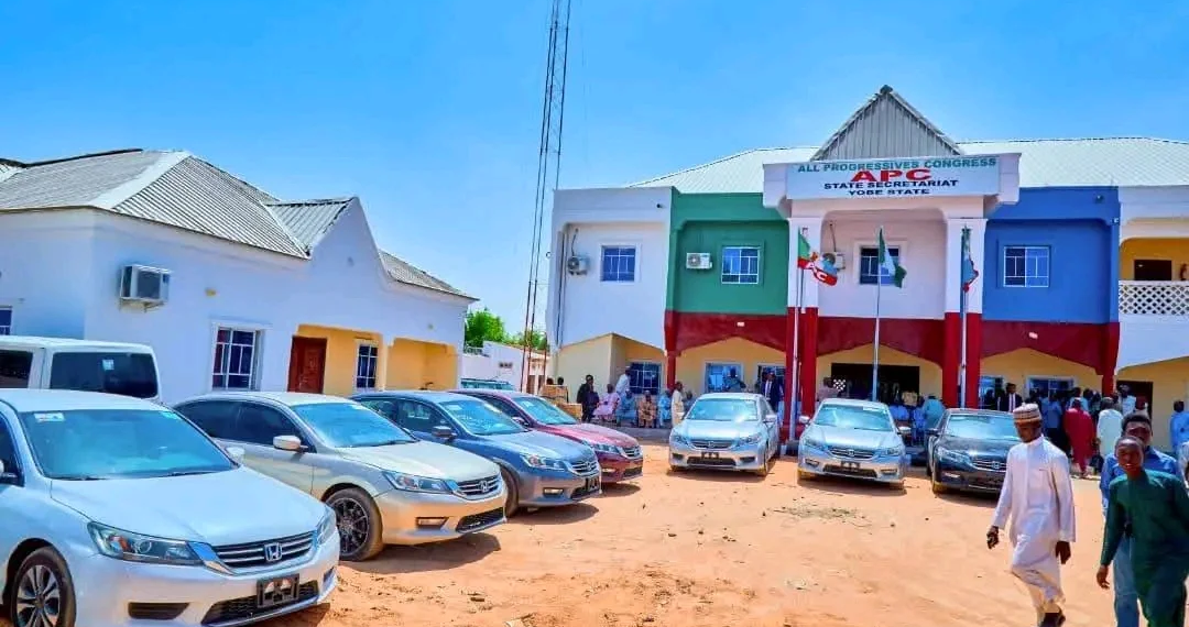 Yobe gov gifts 17 APC LG chairmen new cars