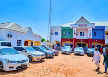 Yobe gov gifts 17 APC LG chairmen new cars