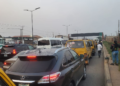 Truck somersaults on Otedola Bridge, causing traffic gridlock