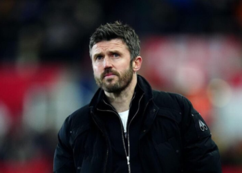 EPL: Owen backs Carrick for permanent Man United job
