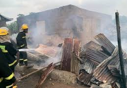 Fire guts two-storey building in Kwara, firefighters prevent major disaster