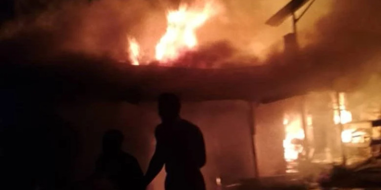 Late-Night Fire Destroys Three Containerised Shops in Kwara