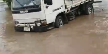 Flooding Submerges Collapsed Bridge in Kwara State, Leaves Commuters Stranded Amid Rising Safety Concerns