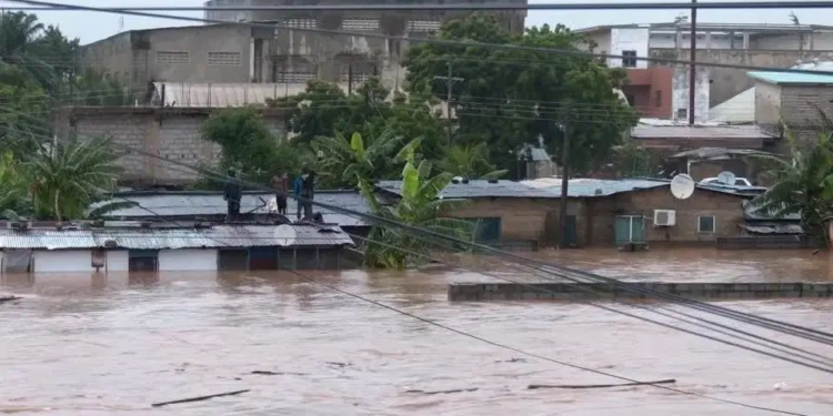 THREE DEAD AS FLOODS WREAK HAVOC IN GHANA’S CAPITAL, RAISING CONCERNS OVER URBAN FLOODING AND CLIMATE RESILIENCE