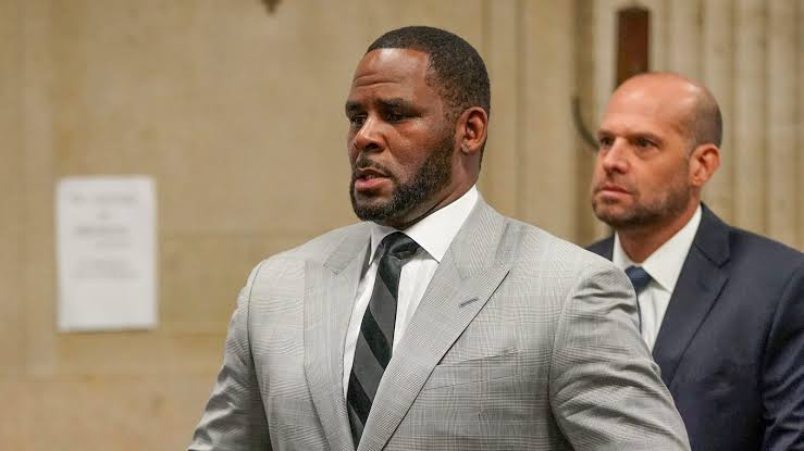 R. Kelly seeks clemency from Trump