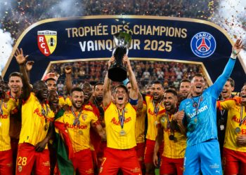10-Man Lens Beat PSG 1-0 to Win First French Super Cup